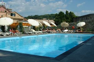 Xtrallusion offers characteristic Bed and Breakfast, B&B, Guest House, Hotel, Albergo and Country Lodge accommodation in Italy. Plus independent self-guided Walking, Adventure, Activity, Skiing and Paragliding Holiday itineraries on the Italian Rivieras, in the Italian Lakes, in the Italian Alps and in some of the most beautiful corners of Italy.